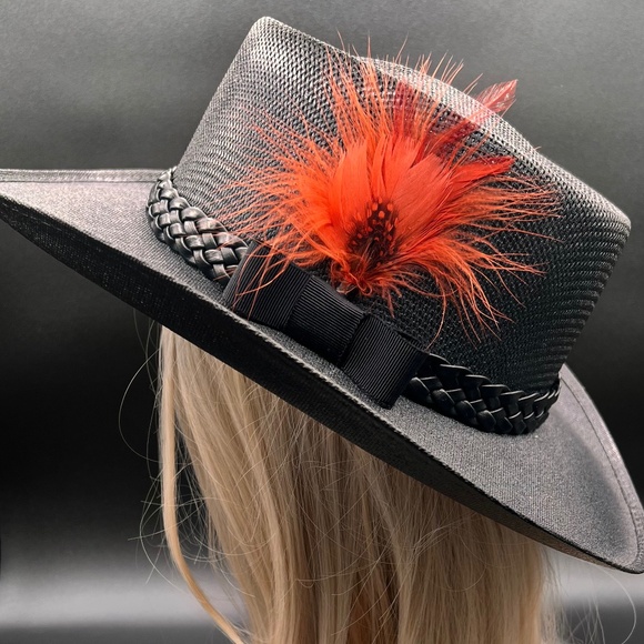 H20 Hat Gallero Style in Black/ Red Feather and Black headband  NWOT - Picture 1 of 9